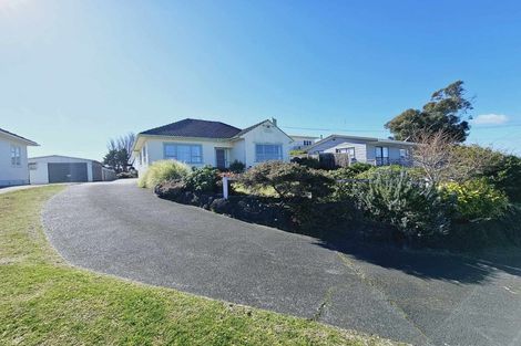 Photo of property in 10 Toi Street, Tawhero, Whanganui, 4501