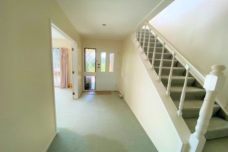 Photo of property in 16 Oliver Twist Avenue, Mellons Bay, Auckland, 2014