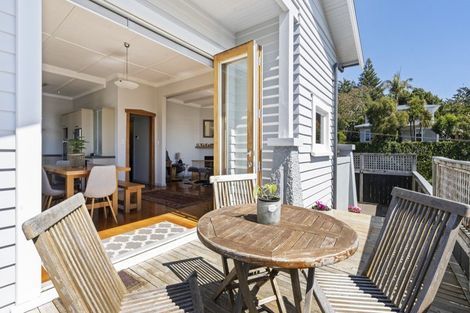 Photo of property in 101 Gover Street, New Plymouth, 4310