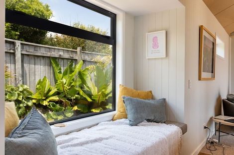 Photo of property in 33 Rauparaha Street, Waikanae Beach, Waikanae, 5036