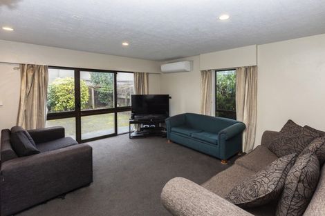 Photo of property in 11 Jamell Place, Avonhead, Christchurch, 8042