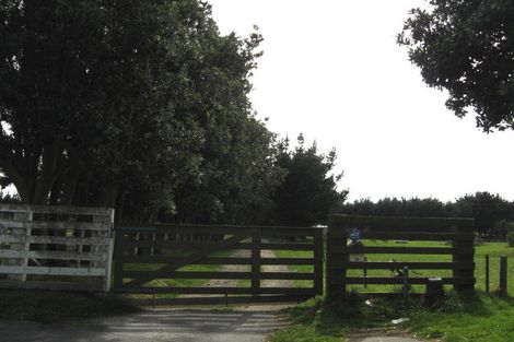 Photo of property in 12 Glenn Street, Castlecliff, Whanganui, 4501