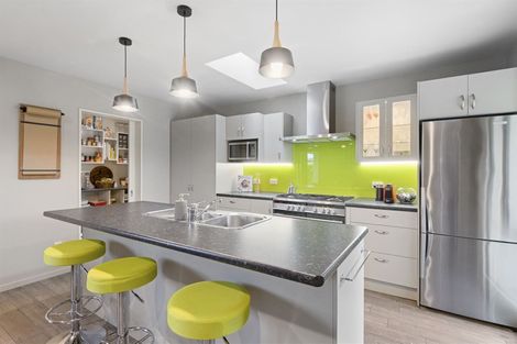 Photo of property in 77 Sarabande Avenue, Redwood, Christchurch, 8051