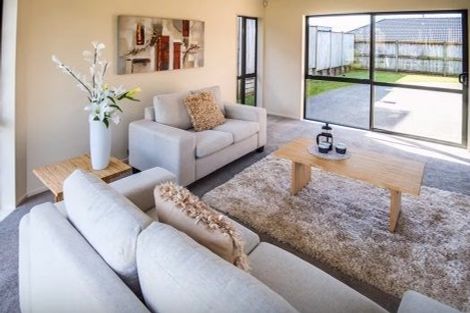 Photo of property in 36 Lilybank Crescent, East Tamaki, Auckland, 2013