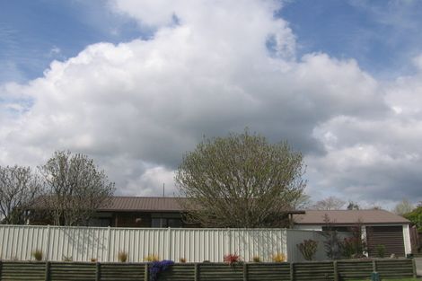 Photo of property in 35 Owhatiura Drive, Owhata, Rotorua, 3010