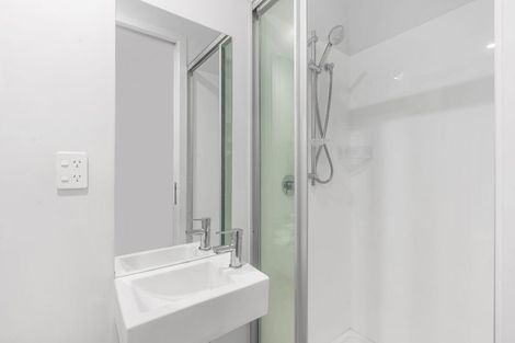 Photo of property in Frank Sargeson Apts, 202/74 Anzac Street, Takapuna, Auckland, 0622