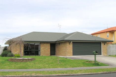 Photo of property in 29 Waiwherowhero Drive, St Andrews, Hamilton, 3200