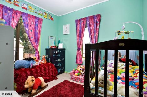 Photo of property in 5 Tadley Court, Goodwood Heights, Auckland, 2105