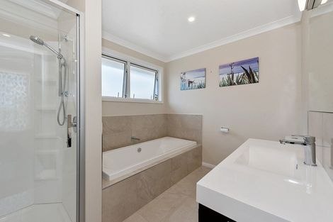 Photo of property in 360 Hukanui Road, Rototuna, Hamilton, 3210