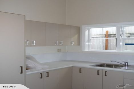 Photo of property in 17 Thompson Street, Mount Cook, Wellington, 6011