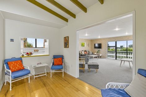 Photo of property in 5 Norna Grove, Waikawa Beach, Manakau, 5573