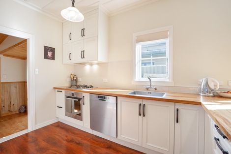 Photo of property in 5 Hunia Street, Marton, 4710