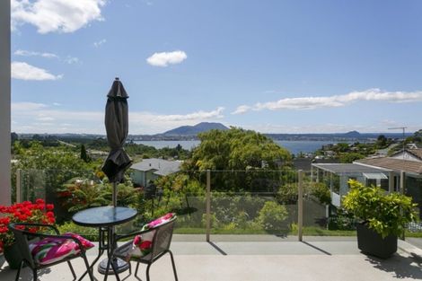 Photo of property in 28 Shera Street, Acacia Bay, Taupo, 3330