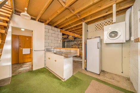 Photo of property in 4a Dowling Grove, Silverstream, Upper Hutt, 5019