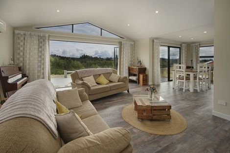 Photo of property in 77 Galeo Road, Redwood Valley, Richmond, 7081