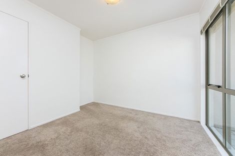 Photo of property in 32/120 Beach Haven Road, Beach Haven, Auckland, 0626