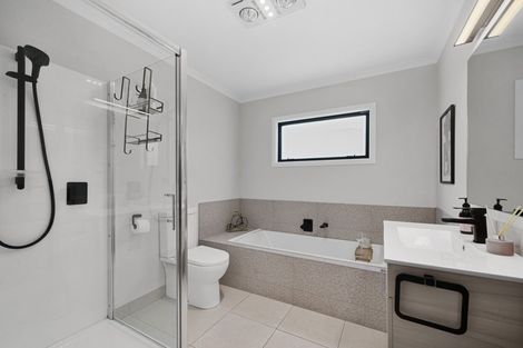 Photo of property in 6 Tuscan Lane, Martinborough, 5711