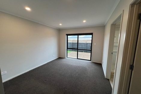 Photo of property in 4 Hooton Drive, Kumeu, 0810