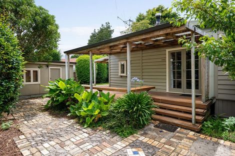 Photo of property in 18 Naylor Street, Hamilton East, Hamilton, 3216