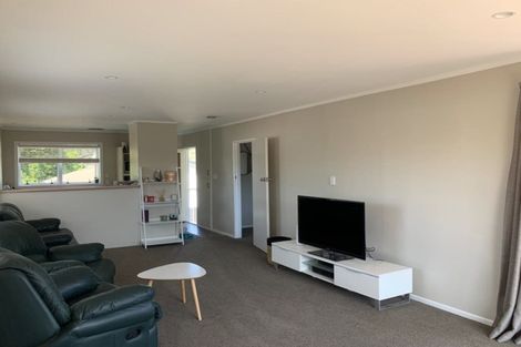 Photo of property in 1/7 Wyman Place, Pakuranga Heights, Auckland, 2010