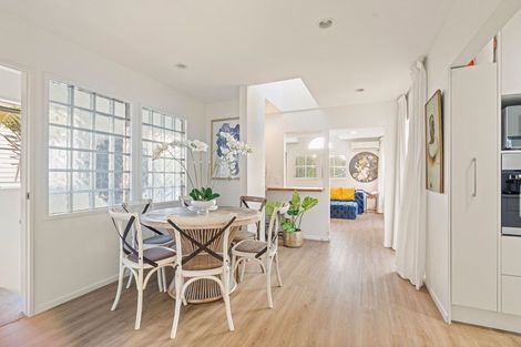 Photo of property in 1/35 Newhaven Terrace, Mairangi Bay, Auckland, 0630