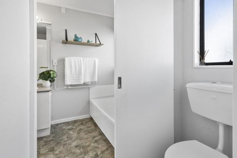 Photo of property in 2/1159 High Street, Taita, Lower Hutt, 5011