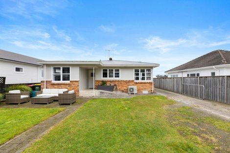 Photo of property in 12 Winter Street, Fairfield, Hamilton, 3214