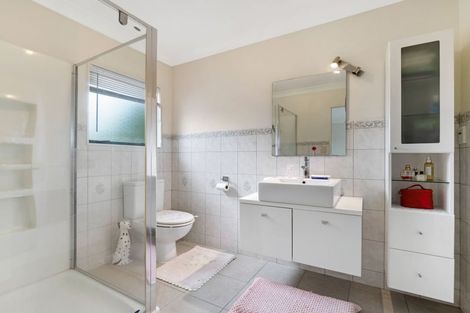 Photo of property in 32 Stanley Drive, Lynmore, Rotorua, 3010