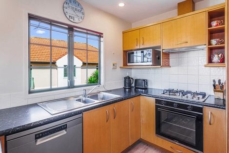 Photo of property in 30 Parkwood Crescent, Gulf Harbour, Whangaparaoa, 0930