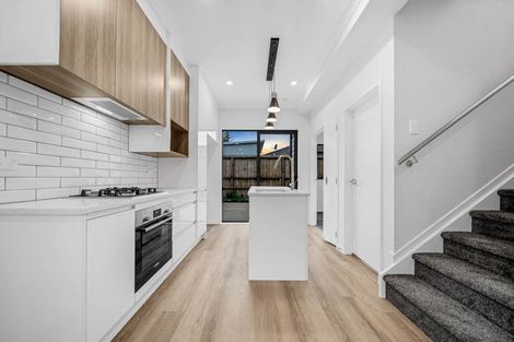 Photo of property in 27e Watson Place, Papatoetoe, Auckland, 2025