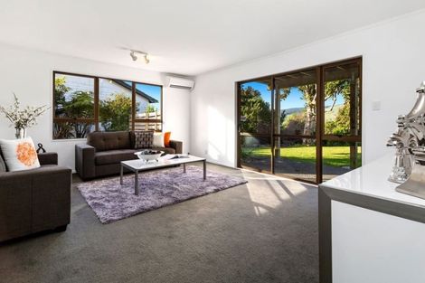 Photo of property in 5 Saint Benets Place, Tawa, Wellington, 5028