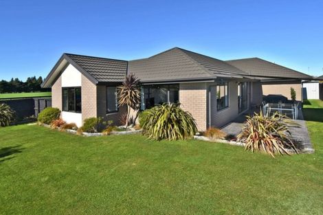 Photo of property in 10 Devlin Avenue, Rangiora, 7400