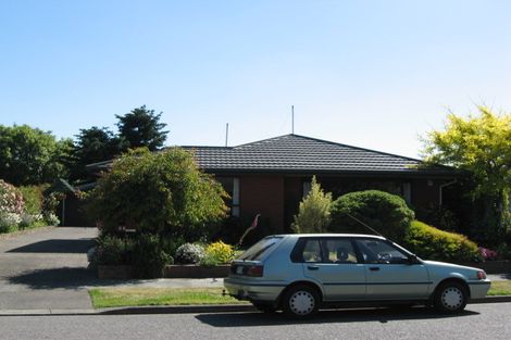 Photo of property in 68 Westgrove Avenue, Avonhead, Christchurch, 8042