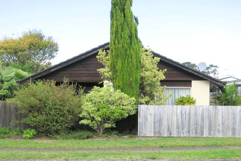 Photo of property in 48 Prince Regent Drive, Half Moon Bay, Auckland, 2012
