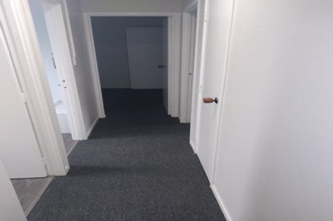 Photo of property in 2/3 Etherton Drive, Weymouth, Auckland, 2103