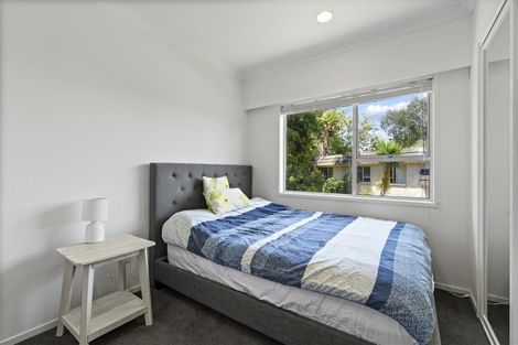 Photo of property in 6 Himalaya Drive, Half Moon Bay, Auckland, 2012