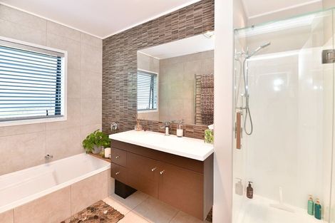 Photo of property in 119 Waldorf Crescent, Orewa, 0931