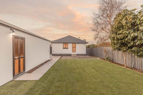 Photo of property in 185 Bowhill Road, New Brighton, Christchurch, 8083