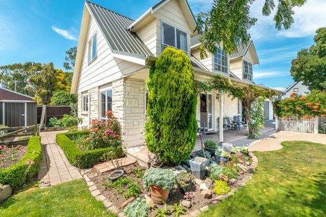 Photo of property in 11 Chokebore Place, Sockburn, Christchurch, 8042