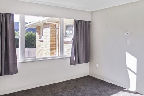 Photo of property in 5 Sutherland Crescent, Westbrook, Palmerston North, 4412