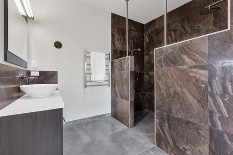 Photo of property in 37 Pekama Drive, Cable Bay, 0420