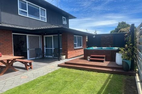 Photo of property in 6 Hampton Place, Springvale, Whanganui, 4501