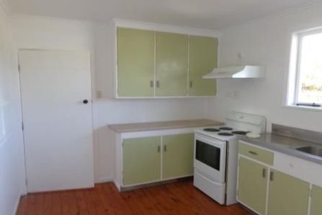 Photo of property in 3/42 Lincoln Road, Henderson, Auckland, 0610