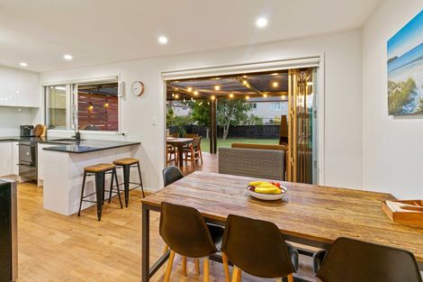 Photo of property in 53 Gordon Avenue, Forrest Hill, Auckland, 0620