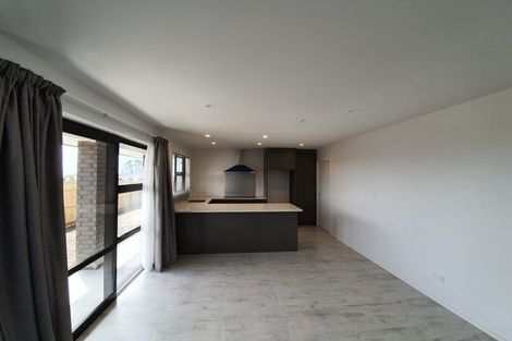 Photo of property in 1 Poutawa Lane, Clarks Beach, 2122