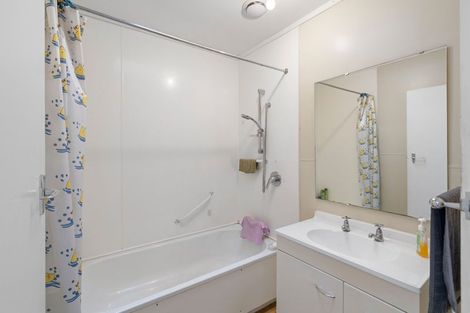 Photo of property in 1/4 Mckenzie Street, Levin, 5510