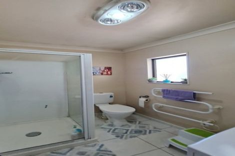 Photo of property in 34 Jadewynn Drive, Massey, Auckland, 0614