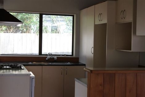 Photo of property in 1/409 West Coast Road, Glen Eden, Auckland, 0602