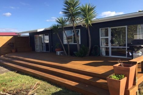 Photo of property in 12 Alpha Avenue, Coastlands, Whakatane, 3120