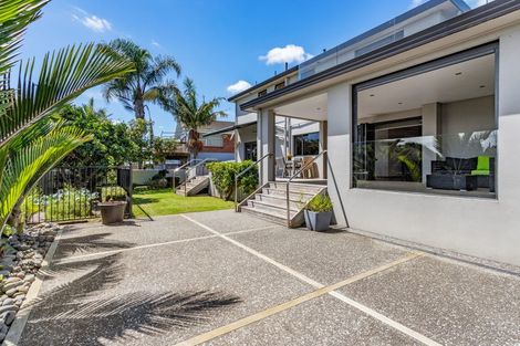 Photo of property in 105 Muir Avenue, Mangere Bridge, Auckland, 2022